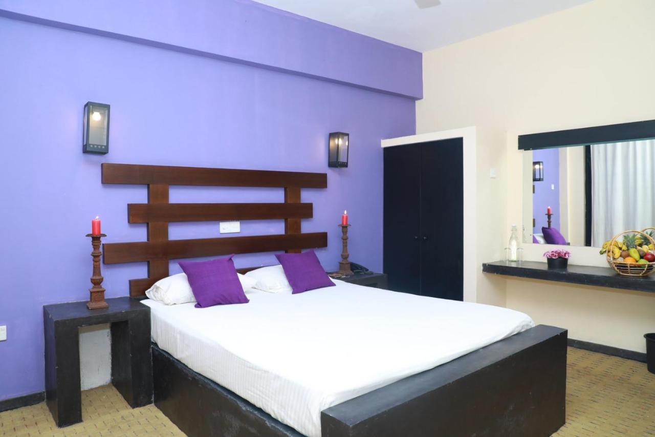 Dampe Resort Piliyandala Ngoại thất bức ảnh